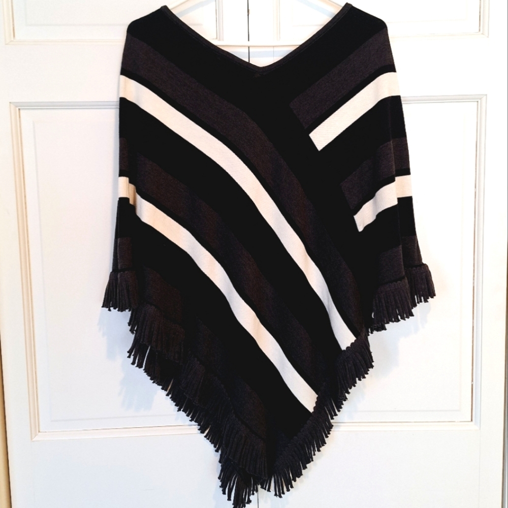 Lennie for Nina Leonard striped, fringed cape/poncho - Picture 3 of 5